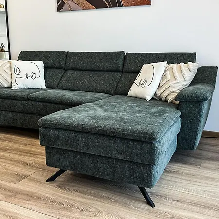 Mohost Eleven - Elegant Retreat With Mountain Views Апартаменти *